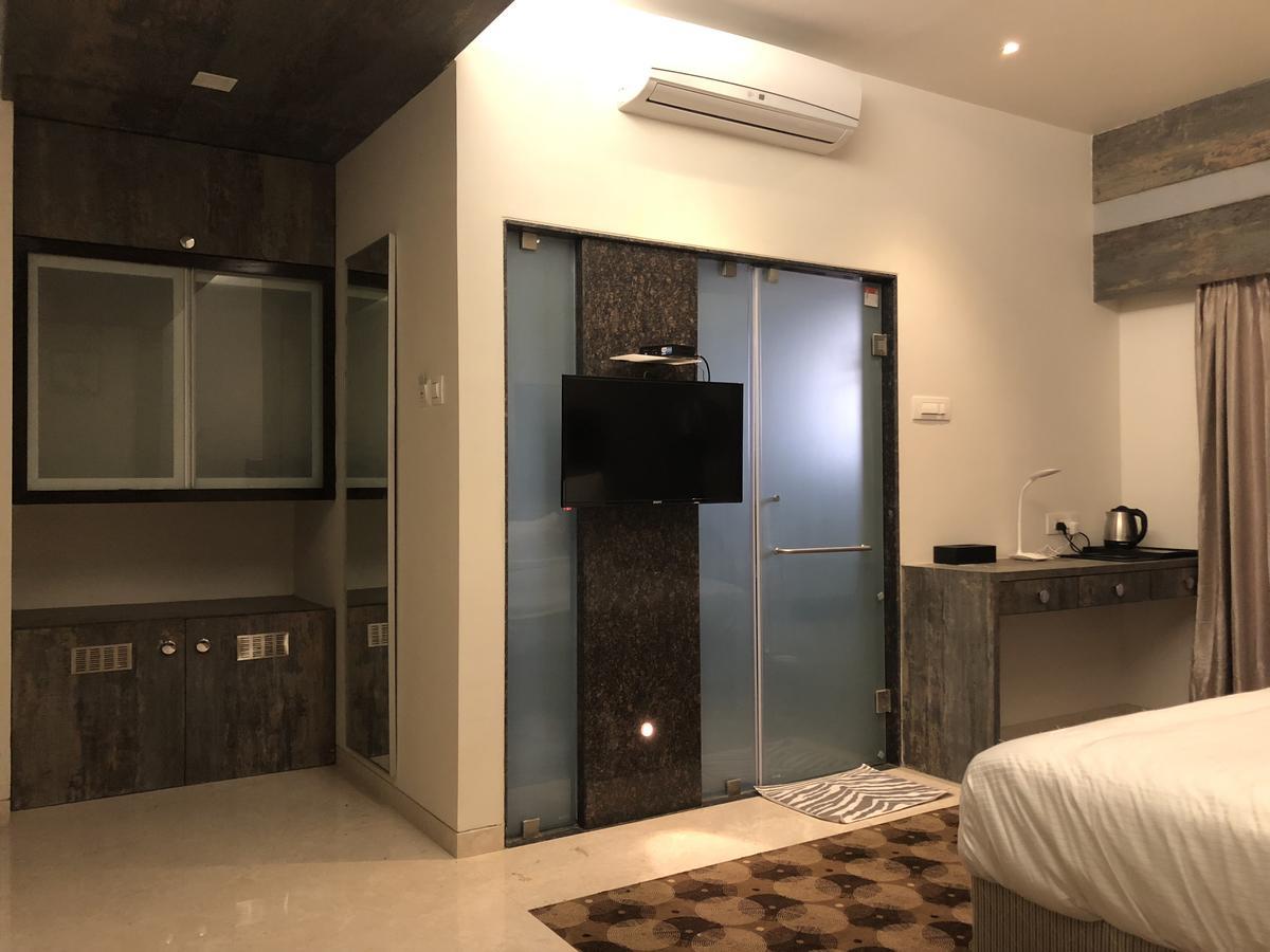 Hotel Sharanam Shegaon Exteriör bild