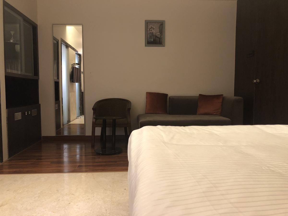 Hotel Sharanam Shegaon Exteriör bild